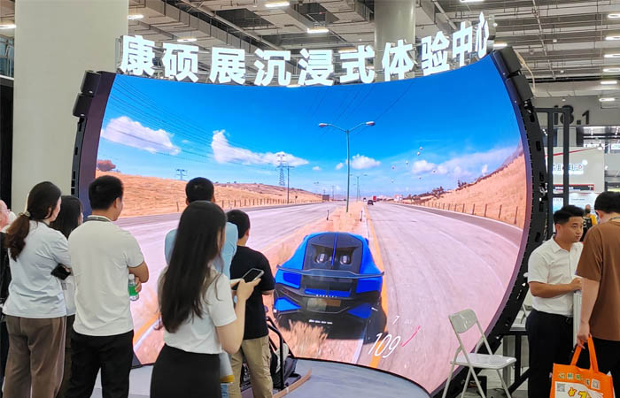 大型悬挂式球幕飞行影院怎么样？投资成本多少钱