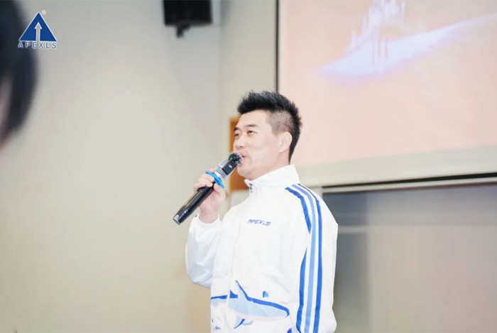 “披荆斩棘、乘风破浪”| 康硕展2023年度营销中心及干部团建活动圆满结束