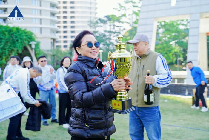 “披荆斩棘、乘风破浪”| 康硕展2023年度营销中心及干部团建活动圆满结束